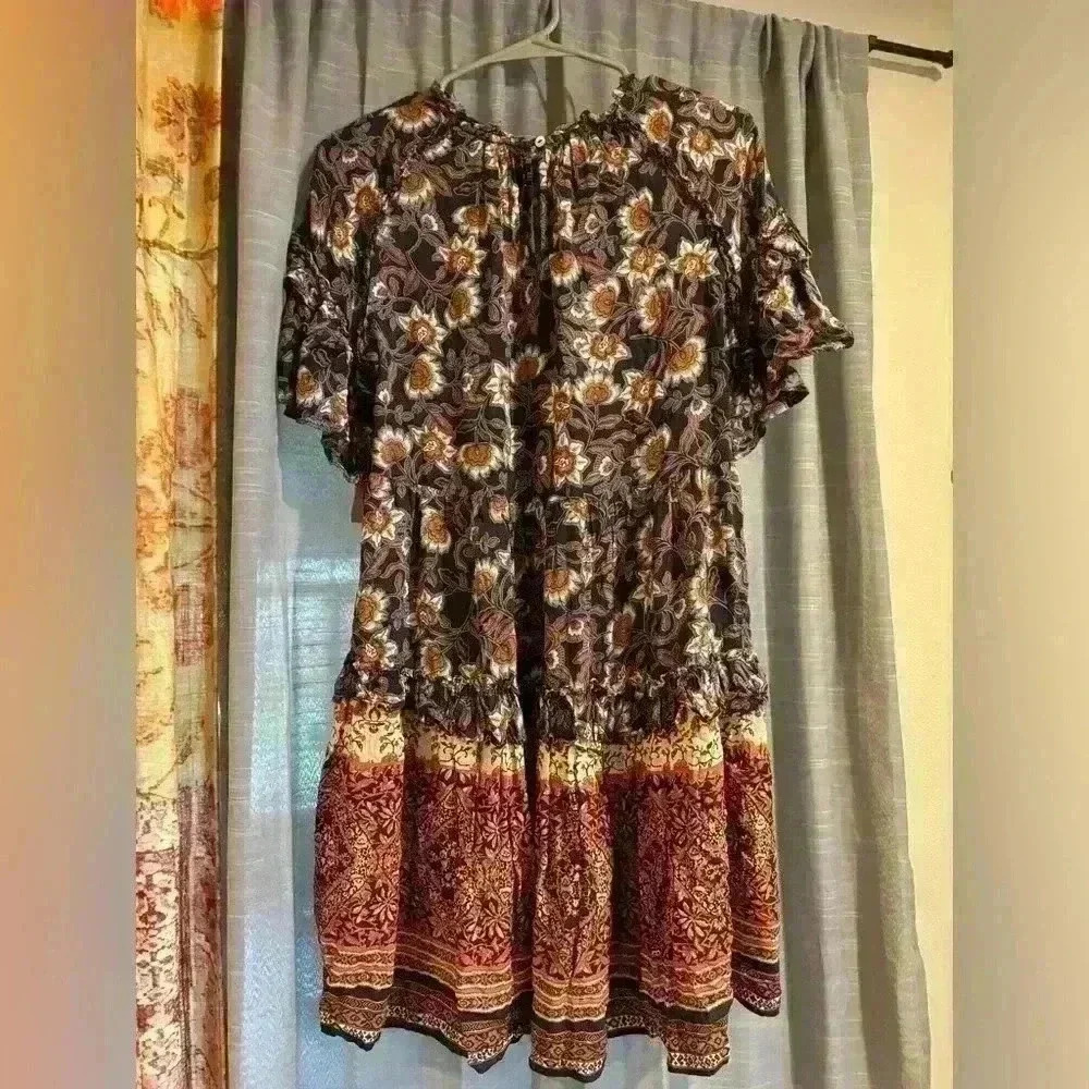 Olivacious size medium dress - Picture 2 of 6